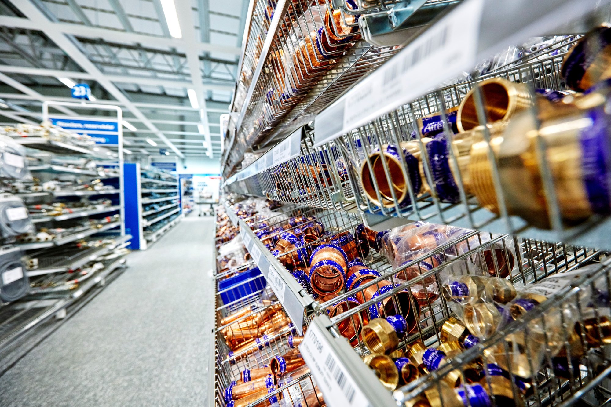 Dahl store shelves